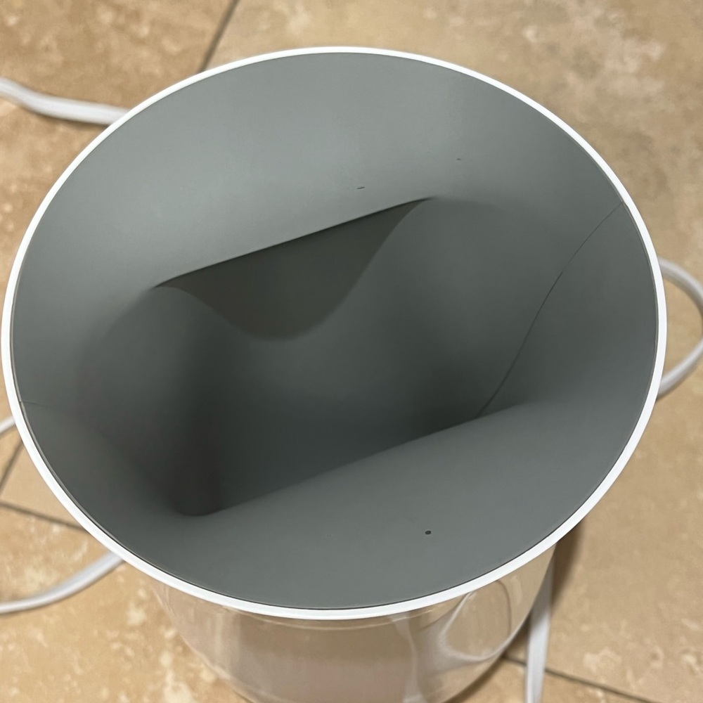 Oblio phone charger and UV sterilizer - Picture 6 of 6